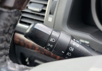 Подержанный автомобиль Toyota Land Cruiser Suv 2012 года (20 фото)