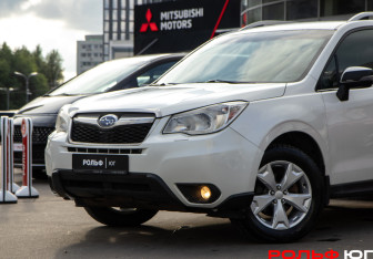 Подержанный автомобиль Subaru Forester Suv 2013 года (15 фото)