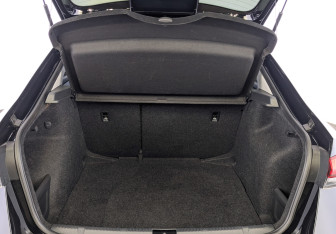 Подержанный автомобиль Skoda Rapid Liftback 2020 года (10 фото)