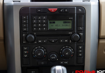 Подержанный автомобиль Land Rover Discovery 2007 года (13 фото)