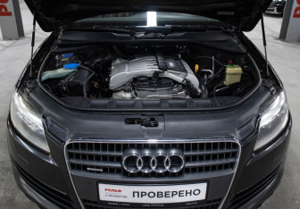 Подержанный автомобиль Audi Q7 2007 года (9 фото)