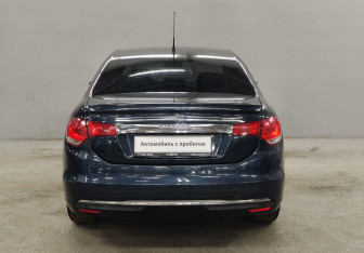Подержанный автомобиль Citroen C4 Sedan 2015 года (6 фото)