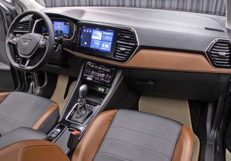 Подержанный автомобиль Jetta VS7 2023 года (11 фото)