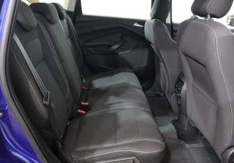 Подержанный автомобиль Ford Kuga 2018 года (20 фото)