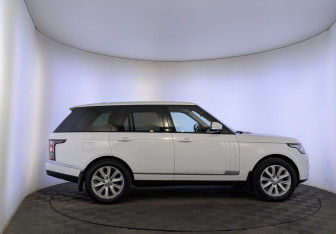 Подержанный автомобиль Land Rover Range Rover 2015 года (4 фото)