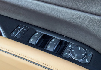 Подержанный автомобиль Cadillac Escalade Suv 2022 года (25 фото)