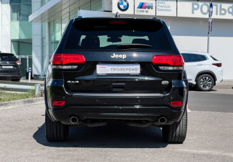 Подержанный автомобиль Jeep Grand Cherokee 2014 года (5 фото)
