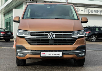 Подержанный автомобиль Volkswagen Multivan 2020 года (2 фото)