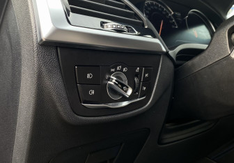 Подержанный автомобиль BMW X4 2018 года (23 фото)