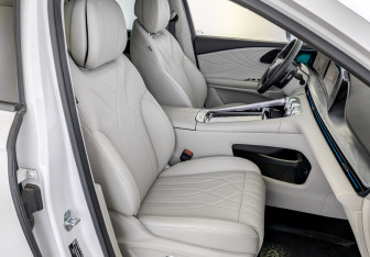 Подержанный автомобиль Exeed RX 2024 года (24 фото)