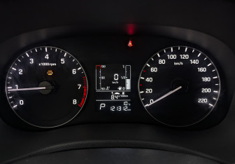 Подержанный автомобиль Hyundai Creta 2016 года (16 фото)