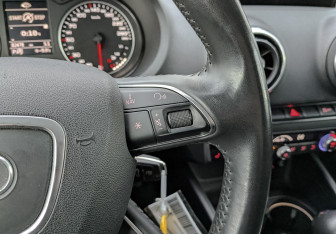 Подержанный автомобиль Audi A3 Hatchback 2013 года (26 фото)