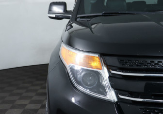 Подержанный автомобиль Ford Explorer 2013 года (7 фото)