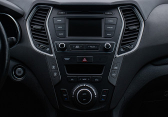 Подержанный автомобиль Hyundai Santa Fe 2017 года (14 фото)