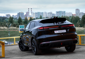 Подержанный автомобиль Changan UNI-K 2024 года (20 фото)