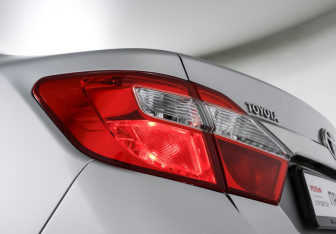 Подержанный автомобиль Toyota Camry Sedan 2013 года (22 фото)