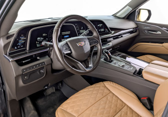 Подержанный автомобиль Cadillac Escalade Suv 2021 года (17 фото)