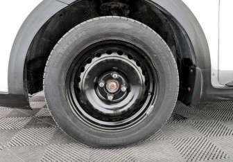 Подержанный автомобиль Kia Rio Hatchback 2021 года (18 фото)