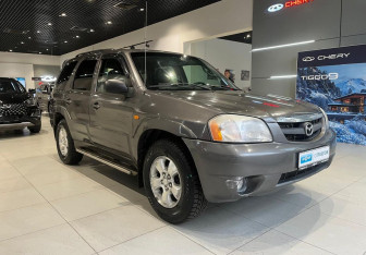 Подержанный автомобиль Mazda Tribute 2003 года (3 фото)