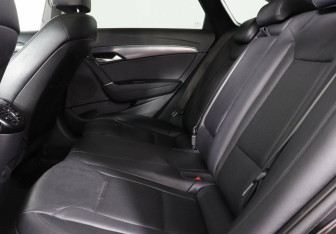 Подержанный автомобиль Hyundai i40 Wagon 2016 года (16 фото)