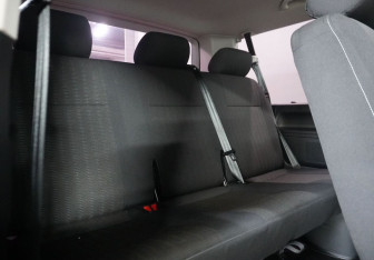 Подержанный автомобиль Volkswagen Caravelle 2017 года (14 фото)