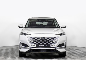 Подержанный автомобиль Changan UNI-K 2023 года (2 фото)