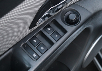 Подержанный автомобиль Chevrolet Cruze Sedan 2010 года (15 фото)