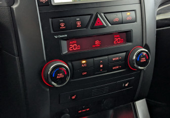 Подержанный автомобиль Kia Sorento 2011 года (26 фото)