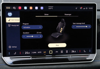 Подержанный автомобиль Volkswagen Tiguan 2025 года (27 фото)