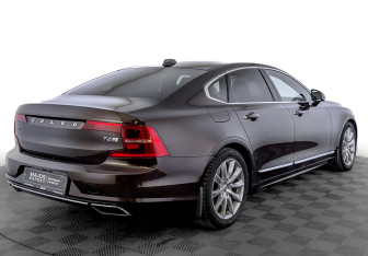 Подержанный автомобиль Volvo S90 2019 года (5 фото)