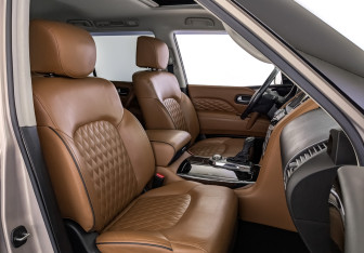 Подержанный автомобиль Infiniti QX80 2019 года (24 фото)