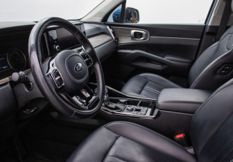 Подержанный автомобиль Kia Sorento 2020 года (10 фото)