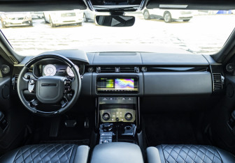 Подержанный автомобиль Land Rover Range Rover 2019 года (15 фото)