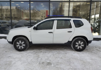 Подержанный автомобиль Renault Duster 2017 года (5 фото)