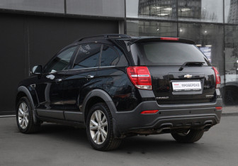 Подержанный автомобиль Chevrolet Captiva 2015 года (7 фото)