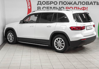 Подержанный автомобиль Mercedes-Benz GLB 2020 года (6 фото)