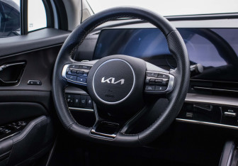 Подержанный автомобиль Kia Sportage 2024 года (15 фото)