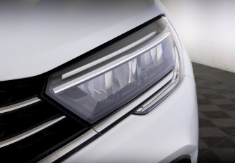 Подержанный автомобиль LADA (ВАЗ) Vesta Sedan 2023 года (17 фото)