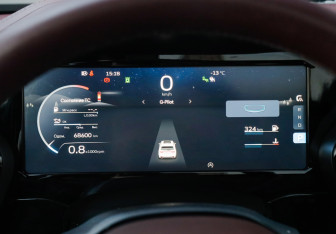 Подержанный автомобиль Geely Monjaro 2023 года (35 фото)