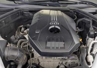 Подержанный автомобиль Genesis G70 2019 года (9 фото)