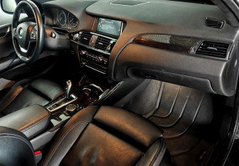 Подержанный автомобиль BMW X3 2015 года (11 фото)