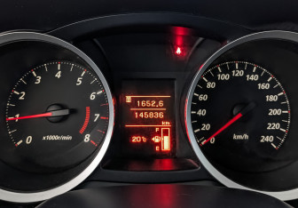 Подержанный автомобиль Mitsubishi Lancer Sedan 2011 года (16 фото)