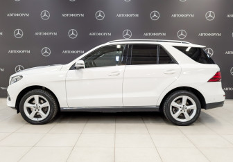 Подержанный автомобиль Mercedes-Benz GLE 2017 года (8 фото)