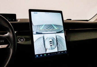 Подержанный автомобиль Changan Lamore 2024 года (18 фото)