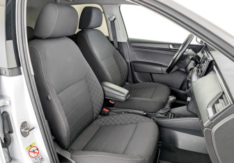 Подержанный автомобиль Skoda Rapid Liftback 2022 года (23 фото)