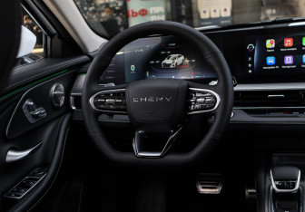 Подержанный автомобиль Chery Arrizo 8 2023 года (13 фото)
