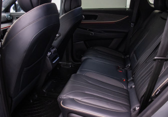 Подержанный автомобиль Jaecoo J8 2024 года (11 фото)