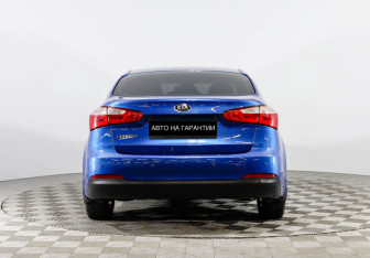 Подержанный автомобиль Kia Cerato Sedan 2013 года (4 фото)