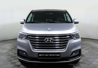 Подержанный автомобиль Hyundai Grand Starex 2019 года (2 фото)