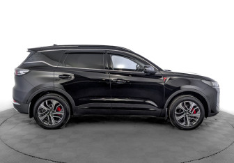 Подержанный автомобиль Chery Tiggo 7 Pro Max 2025 года (4 фото)